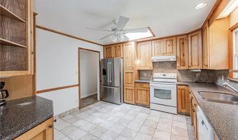 14068 Bowling Green Rd, Windsor, VA 23487