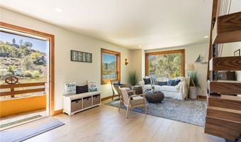 2106 Lakeshore Dr, Agoura Hills, CA 91301