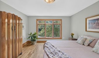 3 Proctor Ct, Albany, NY 12211
