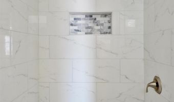 135 LORD Ave 2, Bayonne, NJ 07002