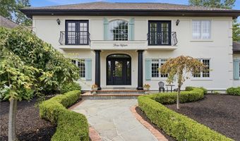 315 Glengarry Dr, Aurora, OH 44202
