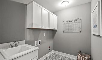 3762 Kinsley Blvd, Ann Arbor, MI 48105