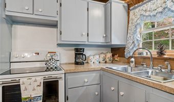 24 McCullough Hill Rd, Amity, PA 15311