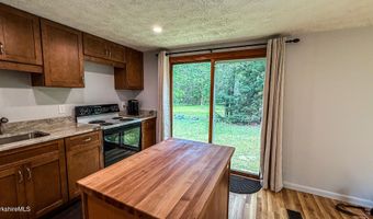163 Sir Walter Ct, Becket, MA 01223