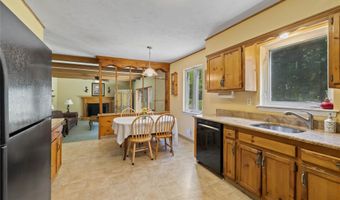 5 Daisy Ct, Airmont, NY 10901