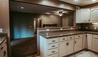 610 25th St SW, Austin, MN 55912