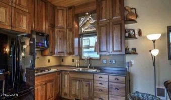 145 Cedar Dr, Bayview, ID 83803