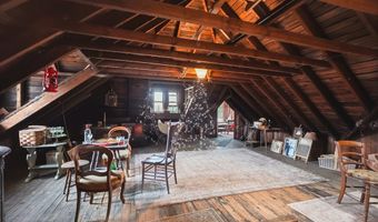 108 W Main St, Amherst, OH 44001