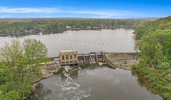 446 Adaway Ave SE, Ada, MI 49301