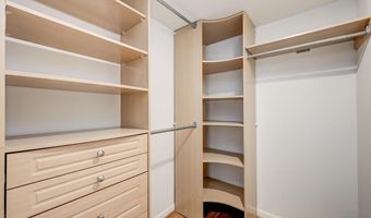 1029 N STUART St 307, Arlington, VA 22201