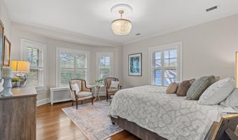 3825 INGOMAR St NW, Washington, DC 20015
