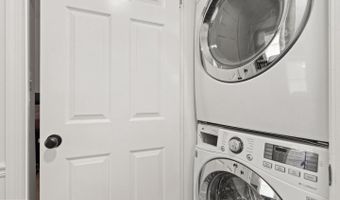 5713 BREWER HOUSE Cir #302, Rockville, MD 20852