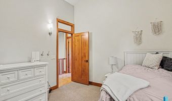 505 N Pasque Flower Trl, Brandon, SD 57005