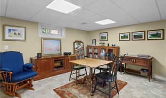 51 Ayrault St, Newport, RI 02840
