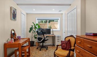 5929 AVON Dr, Bethesda, MD 20814