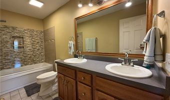 251 Kingston Dr, Aurora, OH 44202