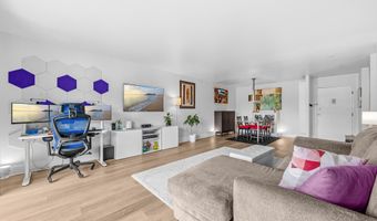 7400 LAKEVIEW Dr N404, Bethesda, MD 20817