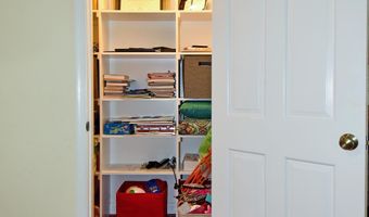5153 WESTBARD Ave 15, Bethesda, MD 20816