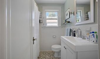 56 Somerset St, East Greenwich, RI 02818