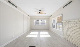 12 Valiant Dr, Coventry, RI 02816