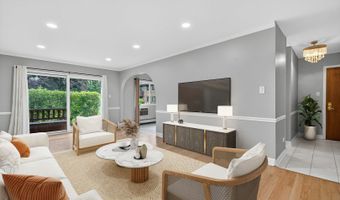 2616 N Windsor Dr 102, Arlington Heights, IL 60004