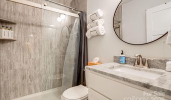 868 Sand Hill Rd, Asheville, NC 28806