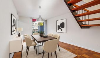 5005 BATTERY Ln #1, Bethesda, MD 20814