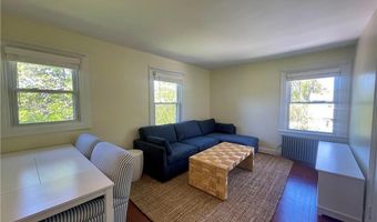 45 Woodlawn Ave 3, Bristol, RI 02809