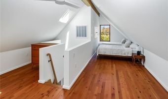 10 Wyndham Hill Rd Adu, Middletown, RI 02842