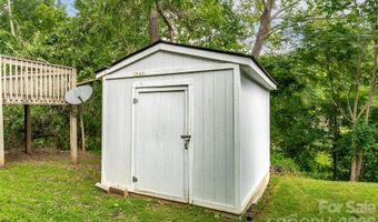 102 Iris St, Asheville, NC 28803