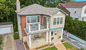 711 Riverview Dr, Alton, IL 62002