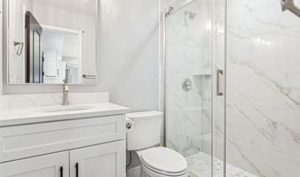 769 KINGSTON Ct, Apollo Beach, FL 33572