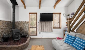 513 FAIRWAY Dr, Basye, VA 22810