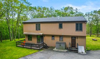146 Algonquin Trl, Albrightsville, PA 18210