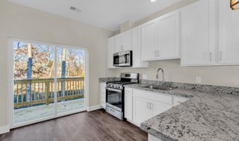 14 Mill Creek Ct, Bayville, NJ 08721