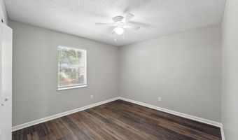 257 JASMINE St, Atlantic Beach, FL 32233