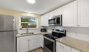 405 Village Dr, Bourne, MA 02532