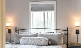 3333 N CASALOMA Dr 9, Appleton, WI 54913