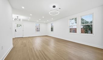 2016 32ND St SE, Washington, DC 20020