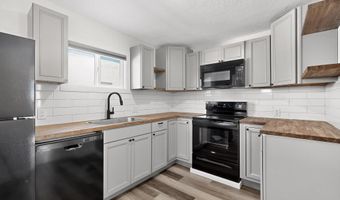 116 STANFORD Dr SE, Albuquerque, NM 87106