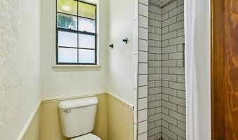 2208 Hickory Dr, Ardmore, OK 73401