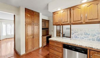 4628 N Farmstead Ct, Bel Aire, KS 67220