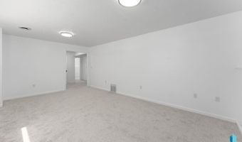 409 S 8th Ave, Brandon, SD 57005