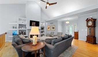 500 Terrington Dr, Ballwin, MO 63021