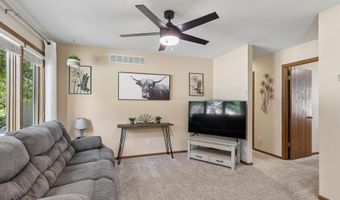 5414 Schubert St, Ames, IA 50014