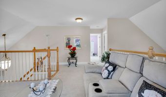 16 Weathervane Rd 16, Bristol, CT 06010