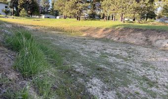 515 Lakeview Dr, Cascade, ID 83611