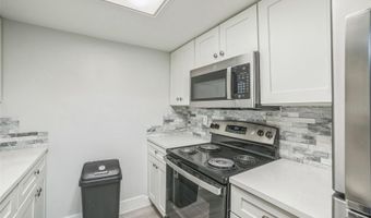 936 LAKE DESTINY Rd G, Altamonte Springs, FL 32714