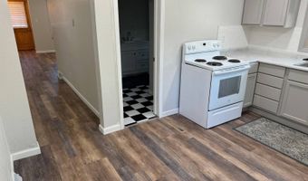701 Thompson St, Bottineau, ND 58318
