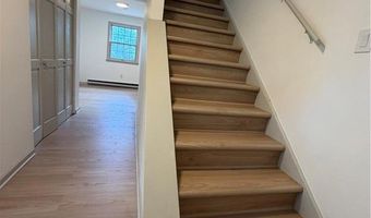 2548 28th St SW, Allentown, PA 18103